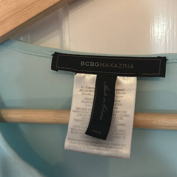 Flowy BCBGMAXAZRIA top in aqua, size M/L - Picture 3 of 14